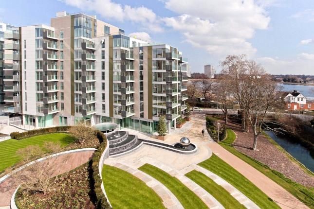 Flat for sale in Woodberry Down, Finsbury Park, London