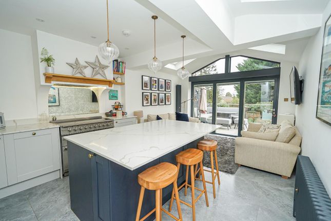 43, Springfield Road, Linslade photo 3