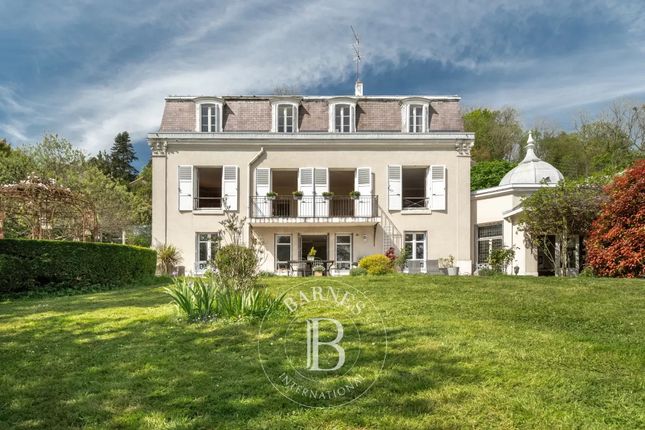 Detached house for sale in Villennes-Sur-Seine, 78670, France