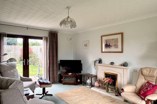 9, Shearwater Close, Penarth photo 3