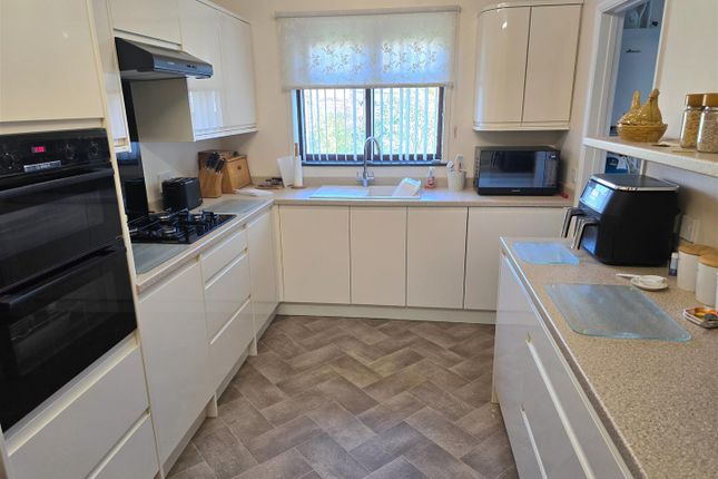 28, Fairisle Drive, Great Yarmouth photo 3