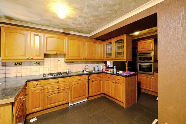 1, Varteg Place, Tredegar photo 4