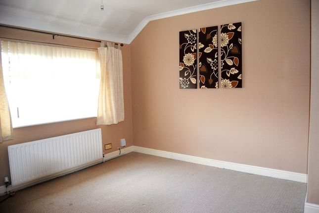 Terraced house to rent in Cowes Road, Grantham