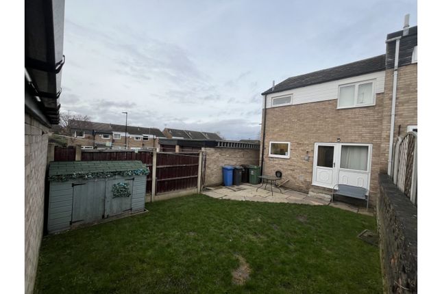 End terrace house for sale in Cedar Way, Sheffield