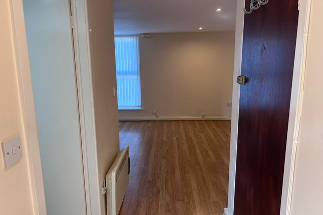 Flat for sale in Grassendale Court, Garston, Liverpool