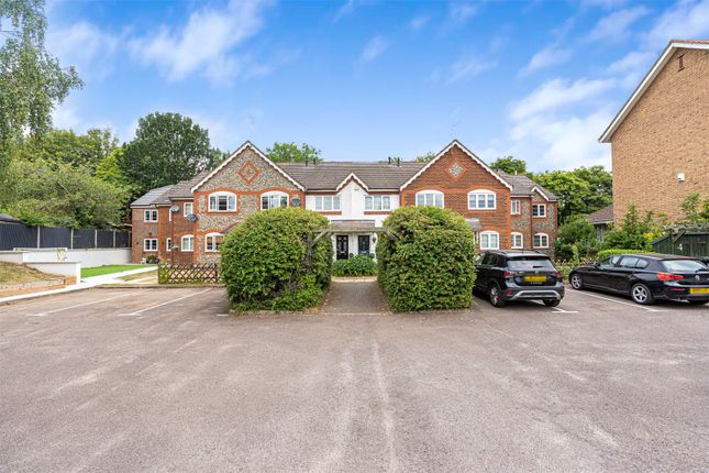 3, Parish Close, Hertfordshire photo 2