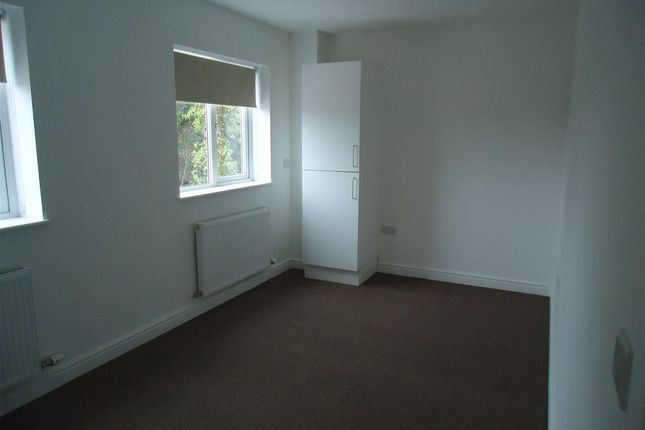Flat 7, 23a, Willow Drive, Newport photo 5