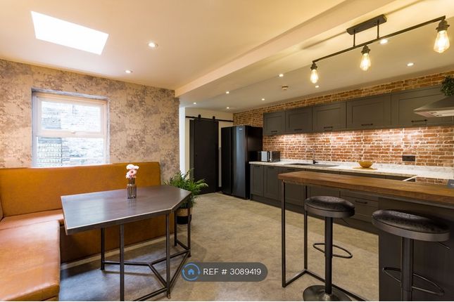 5 Bedroom Terraced in SA1 4JN