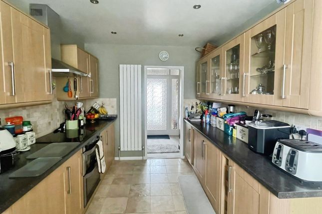 38 Kent Drive, Leicester photo 3