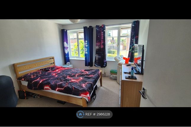 The Courtyard, East Grinstead photo 3