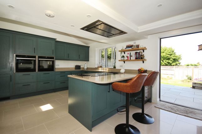 25, Dunblane Drive, Warwickshire photo 4