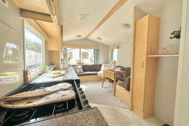 Broadland Sands Holiday Park, Corton photo 4