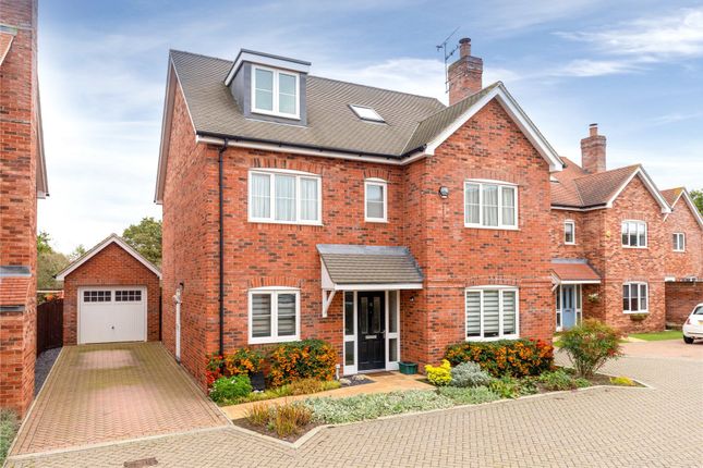 Thumbnail Detached house for sale in Merril Drive, Winnersh, Berkshire