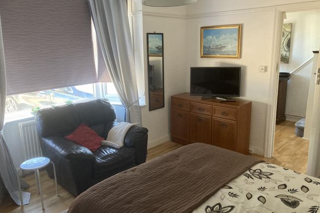 Ground Floor Room, 55, Twitten Way, Worthing photo 3
