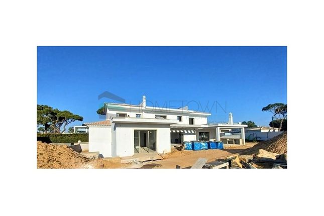 Detached house for sale in Vila Sol, Quarteira, Loulé