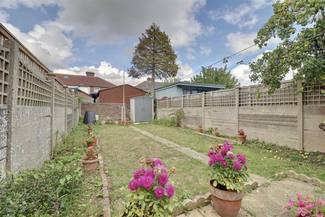 197, Chatsworth Avenue, Portsmouth photo 2