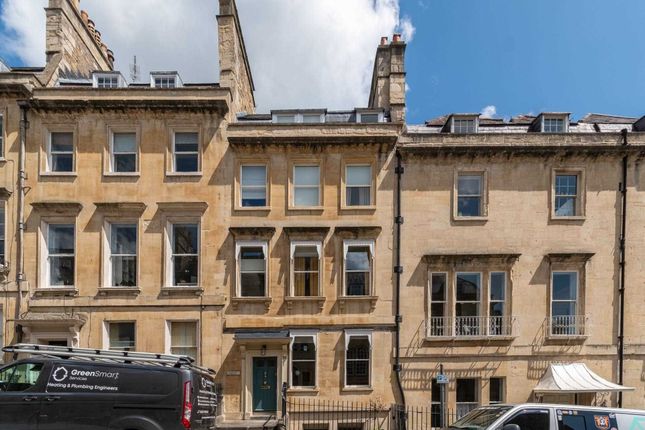3-bed house on 17, Russel St, Bath, £3,950/mo
