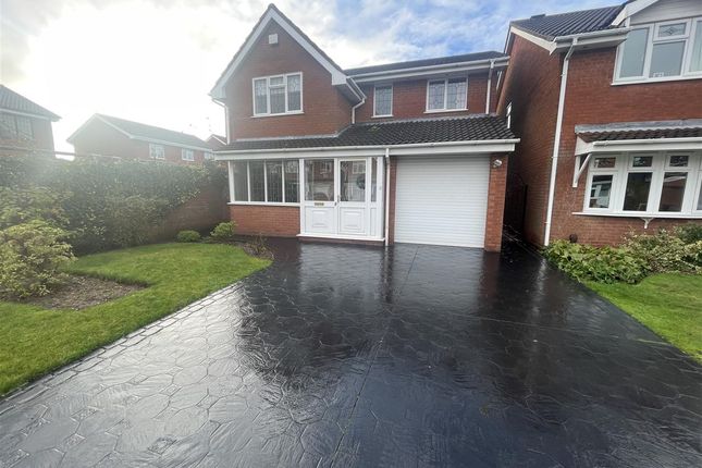 Thumbnail Detached house for sale in Linnet Grove, Willenhall