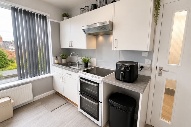 Flat 2, Dorchester photo 3