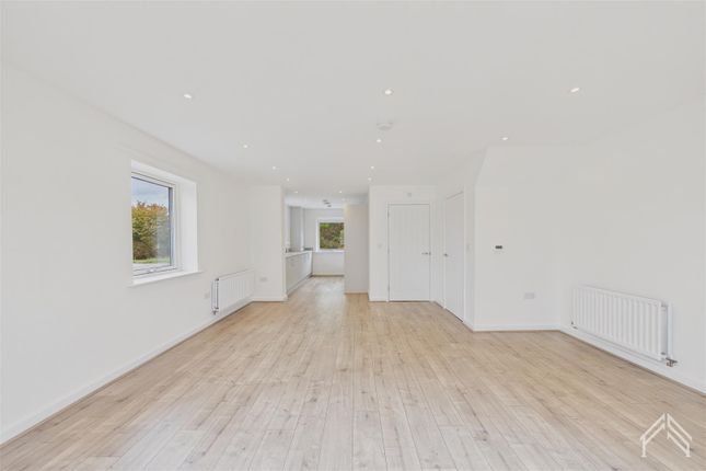 54322, Round House Way, Harlow photo 2