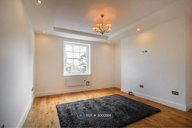 Flat, Bronwen Court Grove End Road, London photo 2