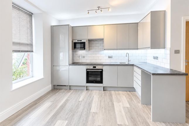 Flat 2, 144, Cheltenham Road, Bristol photo 2