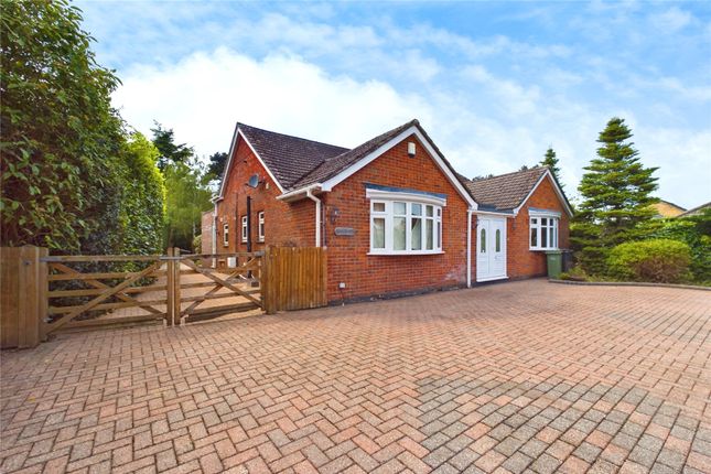 Thumbnail Bungalow for sale in Byron Close, Newbury, Berkshire