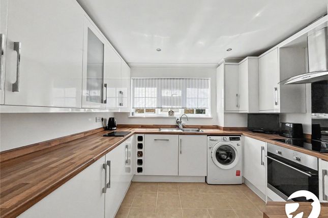 32, Birch Drive, Kent photo 3
