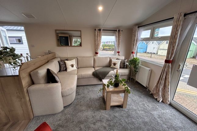 2-bed caravan on West Mersea Holiday Park, Seaview Avenue, Colchester, £85,995