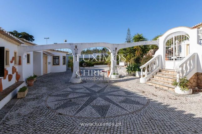 Villa for sale in 8600 Praia Da Luz, Portugal