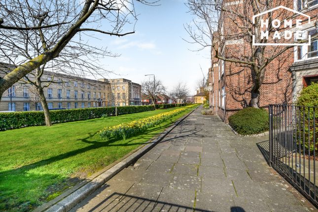 Flat to rent in Fairfield Drive, Wandsworth