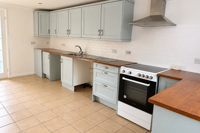 20, Hill Ground, Somerset photo 3