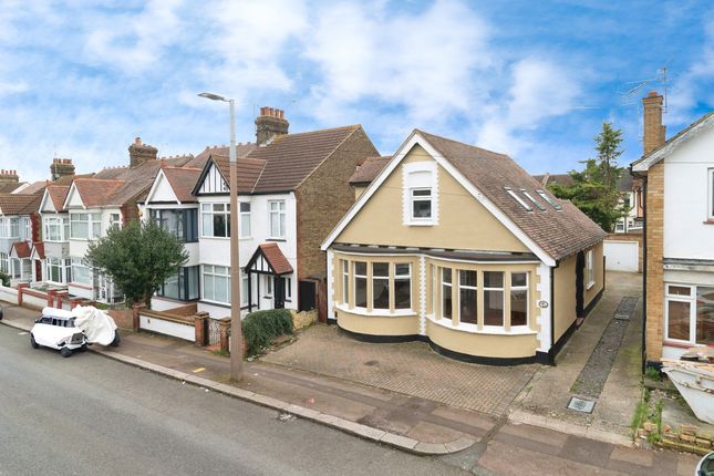 Detached house for sale in Westbourne Grove, Westcliff-On-Sea