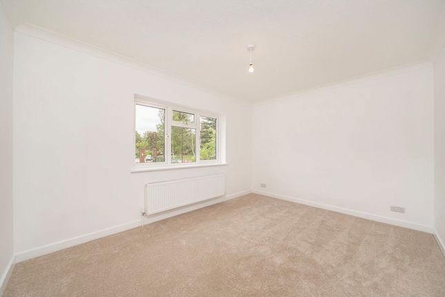 85, Hornfair Road, London photo 4
