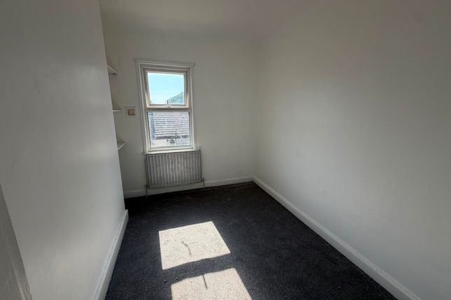 Woodlands Road, Ilford photo 4