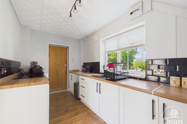 48, Summerleaze, Lydney photo 3
