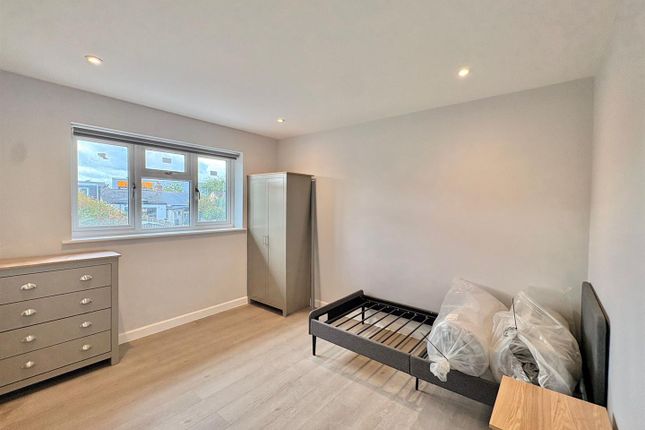 Room 5, 1, Kingsley Crescent, Benfleet photo 2
