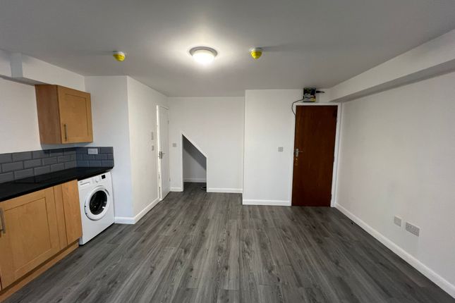 12 Holbrook Lane , FLAT 2 , Coventry, Coventry photo 3