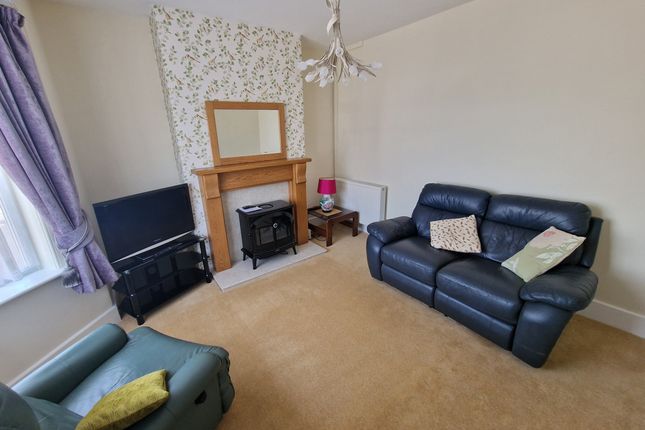 65 West Coker Road, Yeovil photo 3
