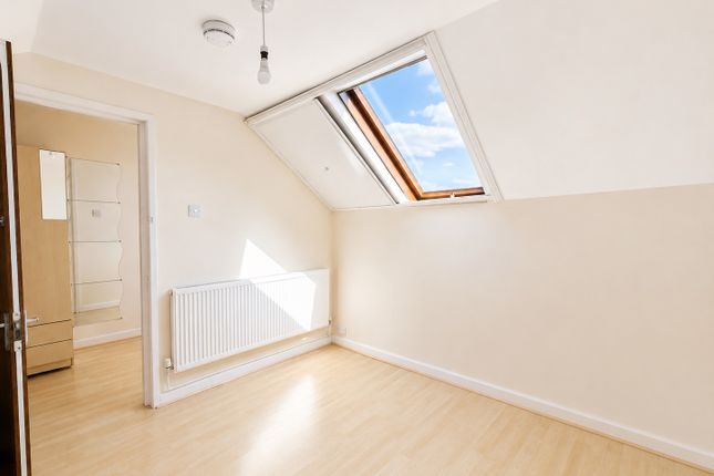 24, Balmoral Road, London photo 4