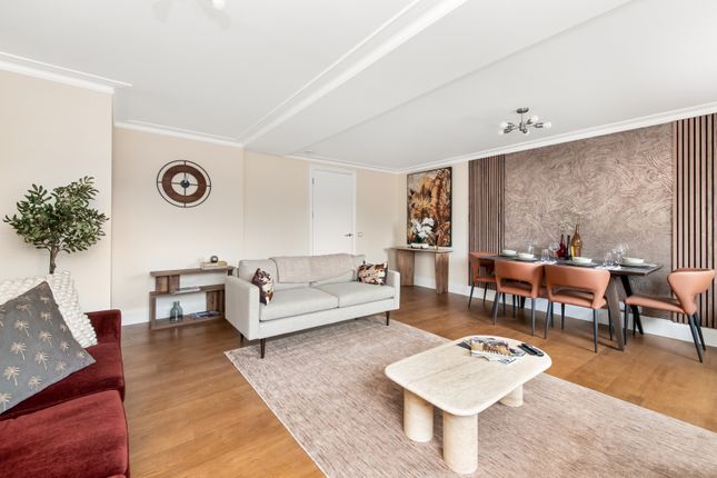 Flat to rent in Onslow Square, South Kensington SW7