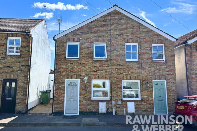 39, Hurst Lane, East Molesey photo 2