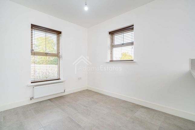 49, Bretby Avenue, Ossett photo 3