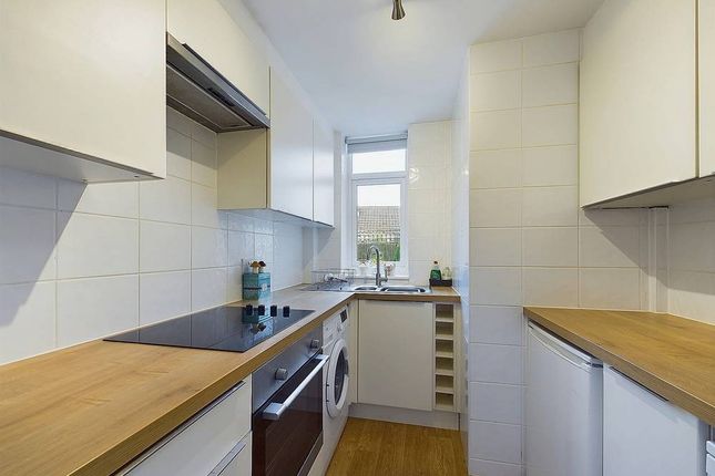 3 Bernards Court, Ellison Road, Sidcup photo 2