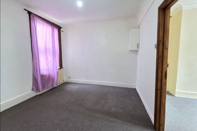43 Calverton Road, London photo 5
