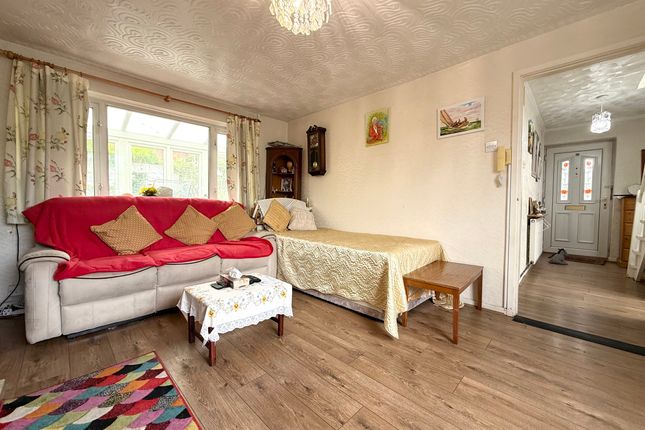34 Hillcrest Avenue, Aberdare photo 3