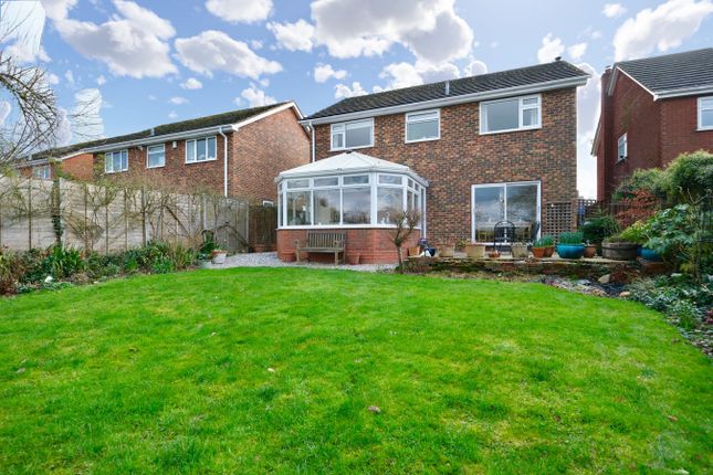 8, Hillside Close, Huntingdon photo 3