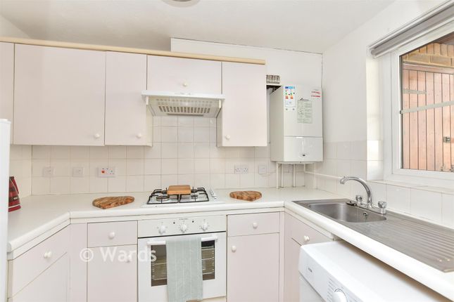 118, Holborough Road, Snodland photo 2