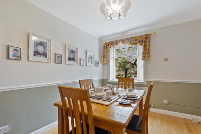 17, Glen Kinglas Avenue, Greenock photo 3