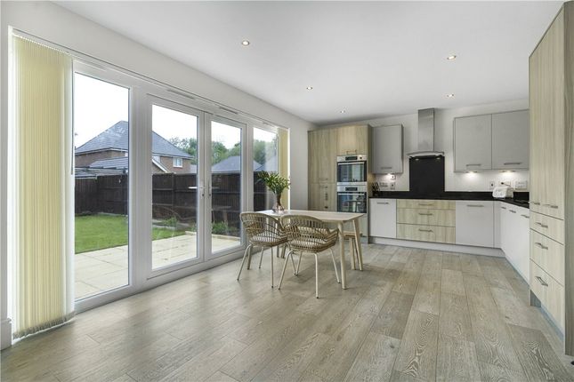 2, Curmore, Abingdon photo 3